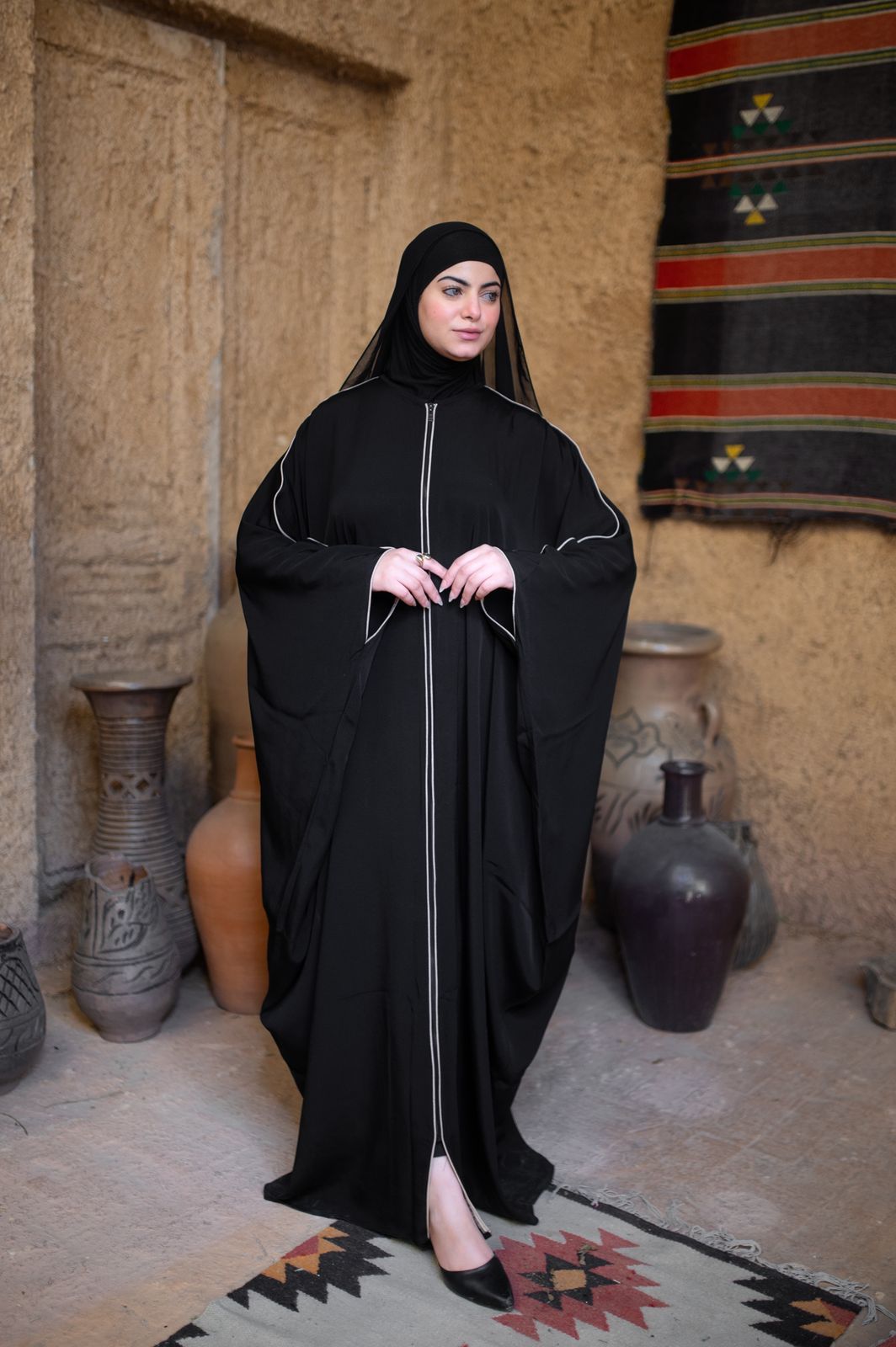 ملحفه لون اسود